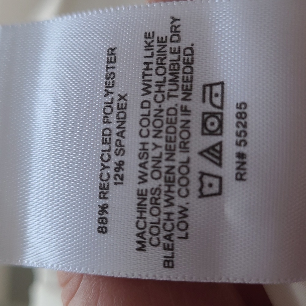 Express Cream Women's Blouse - Picture 5 of 5